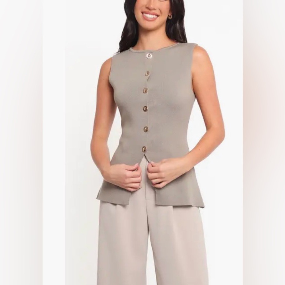 Petal and Pup Stylish Sleeveless Sweater Vest - Picture 2 of 12